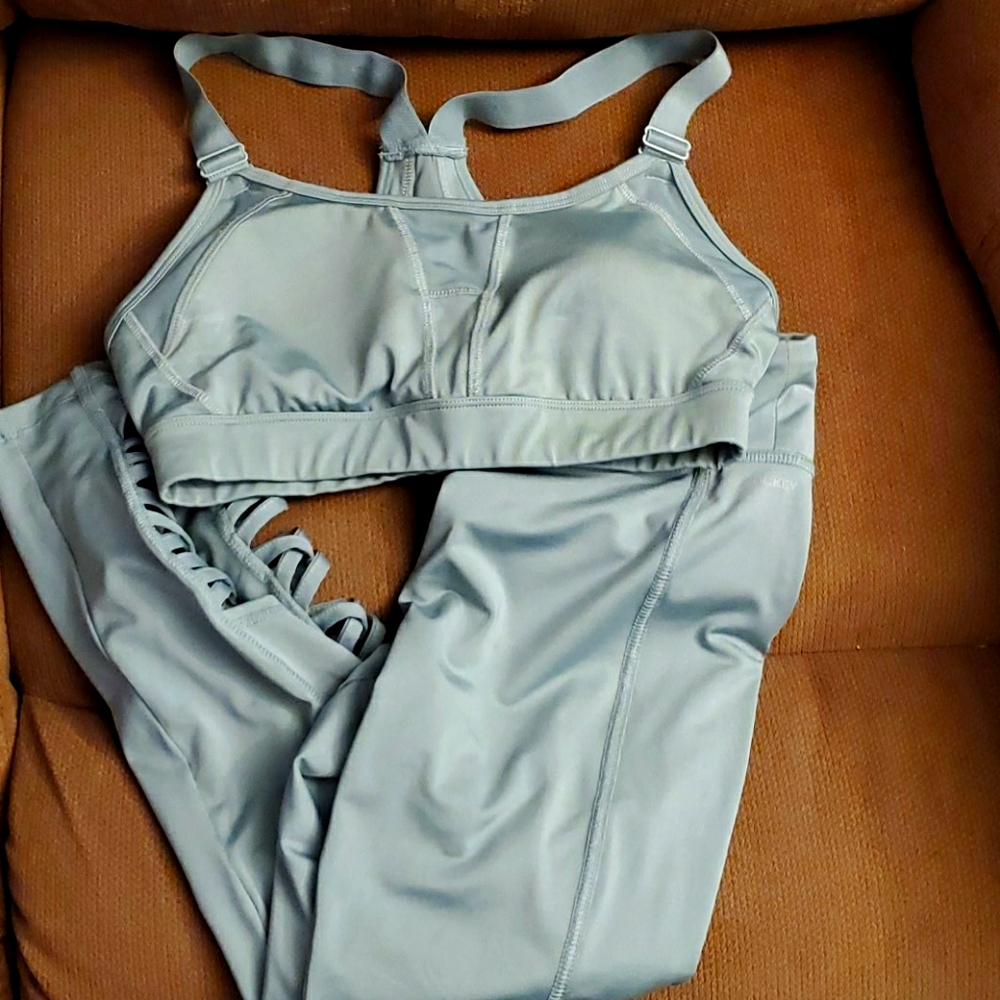 Jockey workout outfit.  Top medium. Bottom small